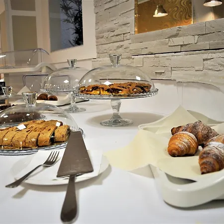 Hotel Corallo Garni 3*