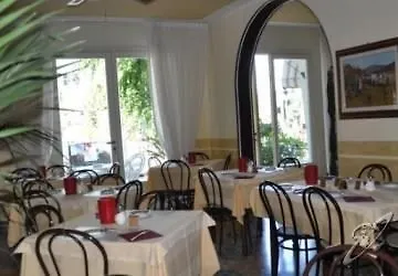 Corallo Garni Hotel