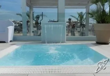 Hotel Corallo Garni 3*