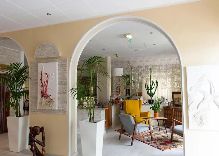 Corallo Garni Κατόλικα