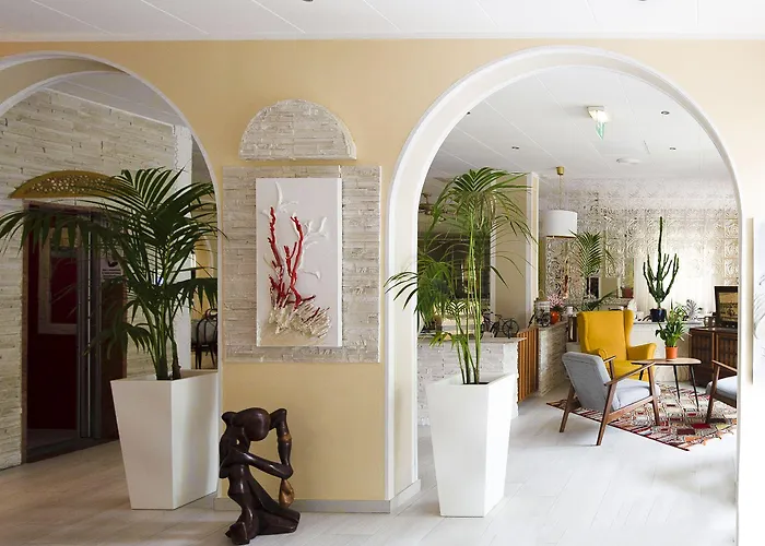 Corallo Garni Κατόλικα