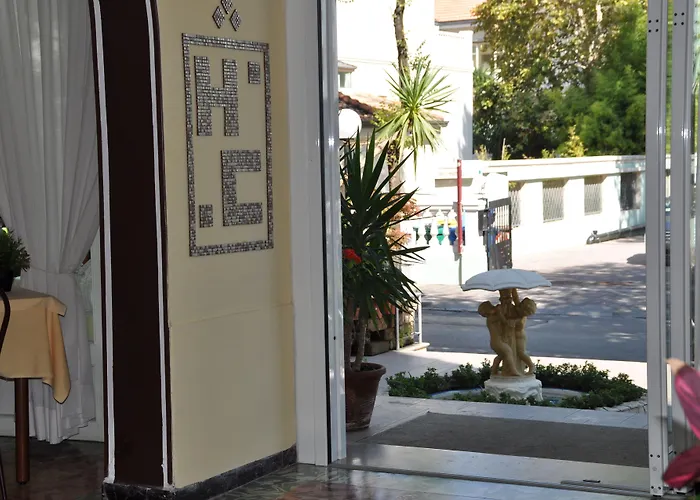 Hotel Corallo Garni 3*