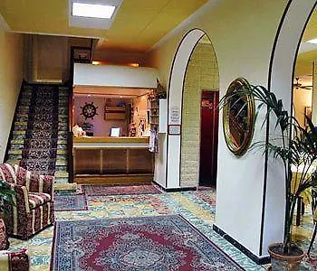 Corallo Garni Hotel 3*